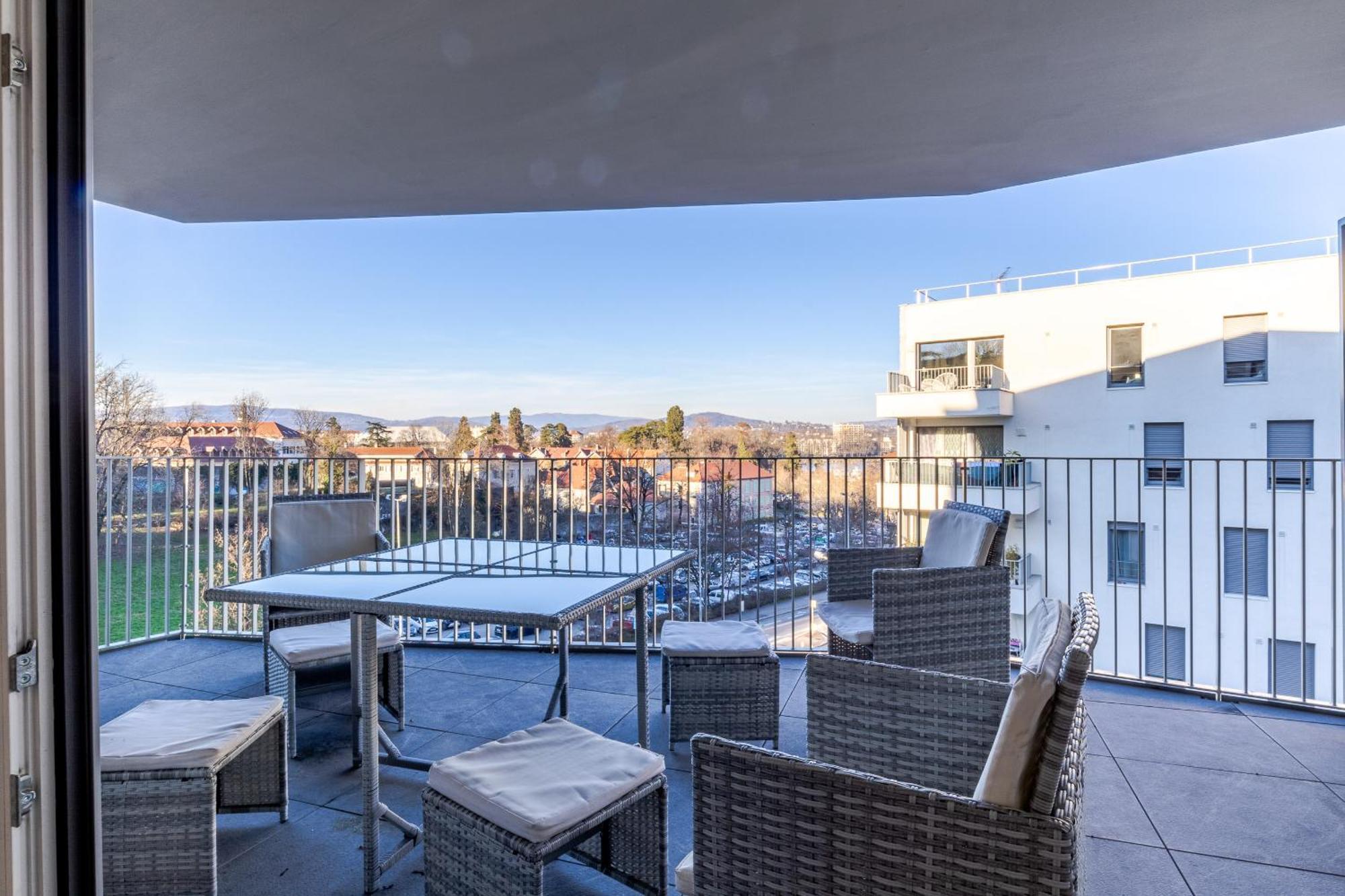 La Plume Vue Lac 3 Etoiles - Garage Prive, Secteur Recherche, Moderne & Tout Equipe, 6 Personnes Annecy Exterior photo